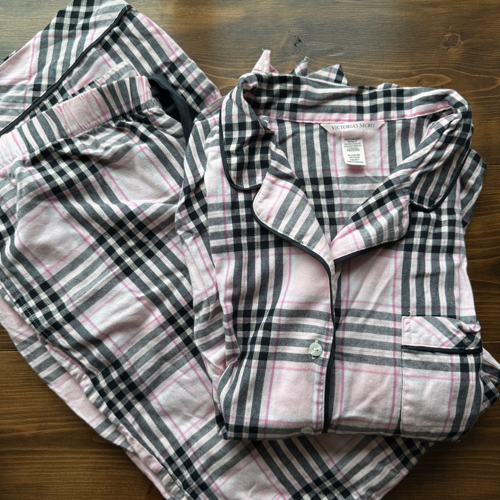 Victorias Secret Flannel Pajamas Set